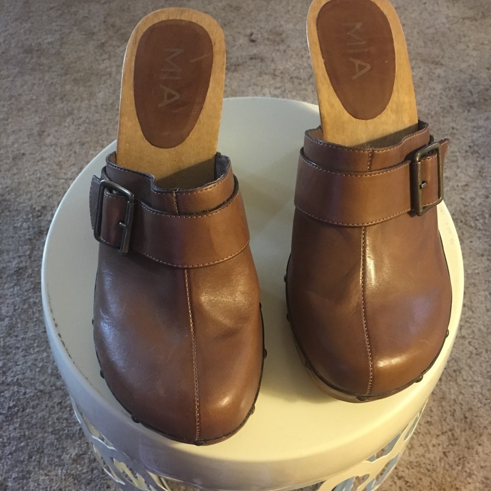 MIA LIGHT BROWN leather and wood CLOGS